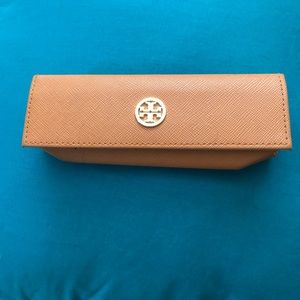 Tory Burch Glass case